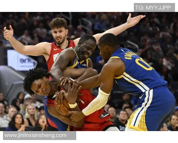 西部决赛火箭勇士第四场激战回顾第四节精彩瞬间分析