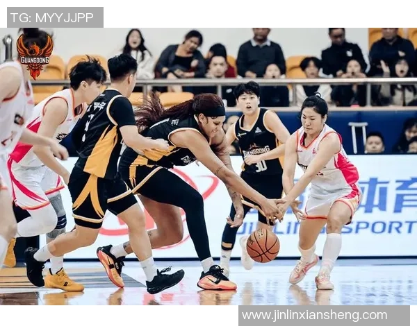 WCBA焦点战:豪取6连胜!广东女篮下半场发力反转形势 90-68胜湖北 WCBA焦点战:豪取6连胜!广东女篮下半场发力反转形势 90-68胜湖北