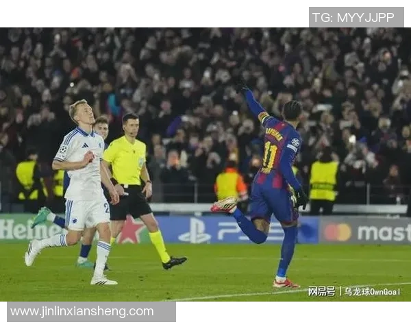 欧冠4场丢7球！亨利尖锐批评巴萨：防卫太烂这么踢别想夺冠